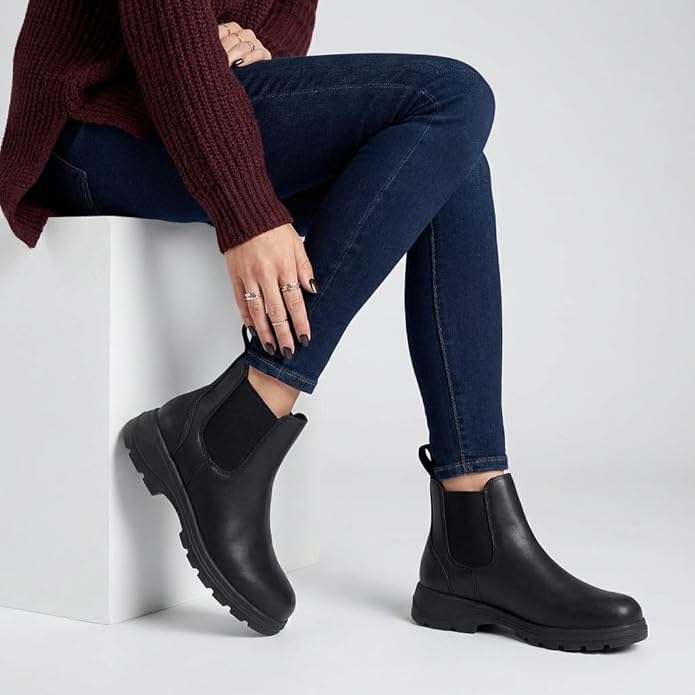 CUSHIONAIRE Women's Britain Chelsea Boots (Black Nappa)