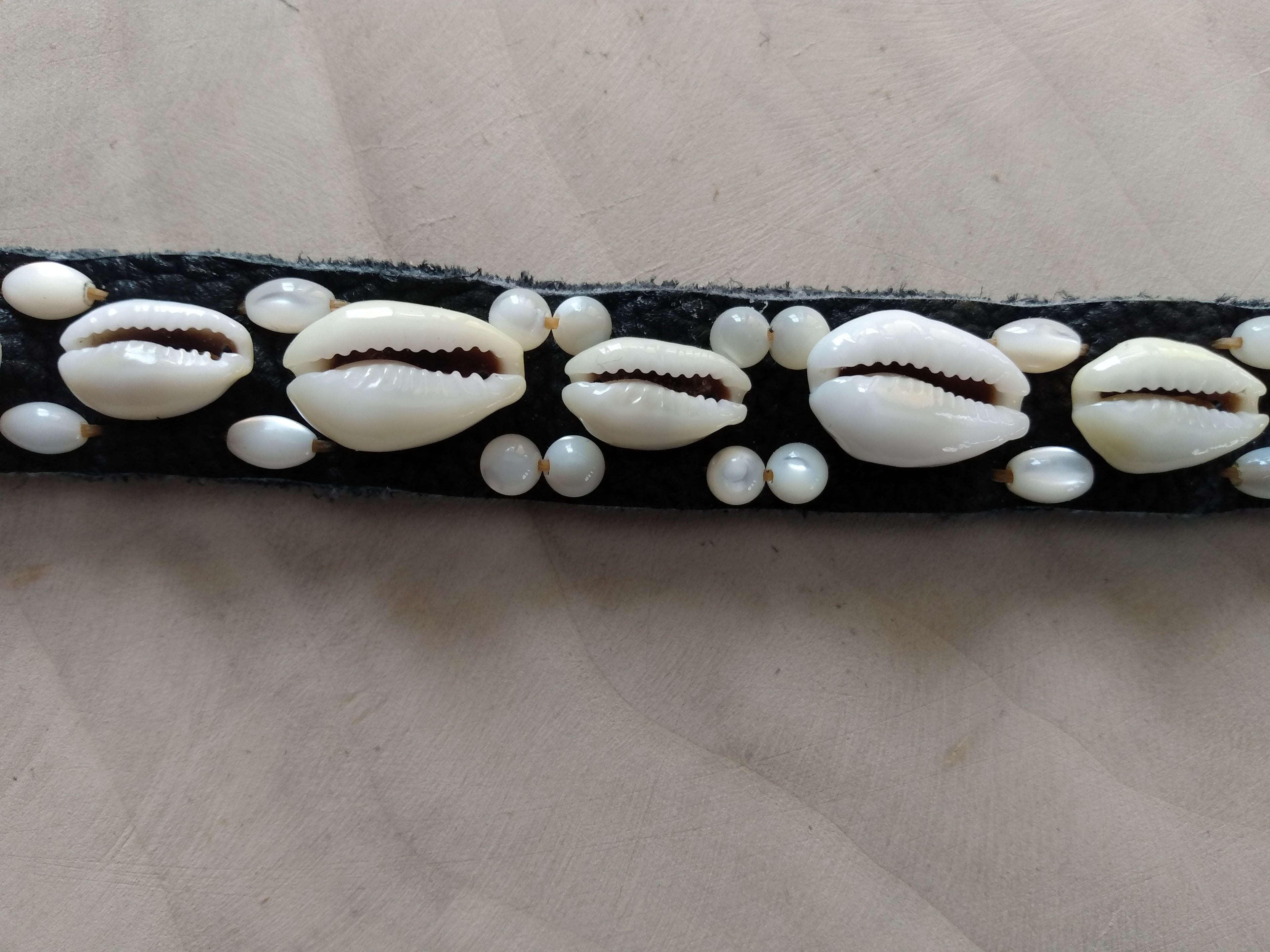 Handcrafted Native American Choker & Bracelet Set – Cowrie Shell Style